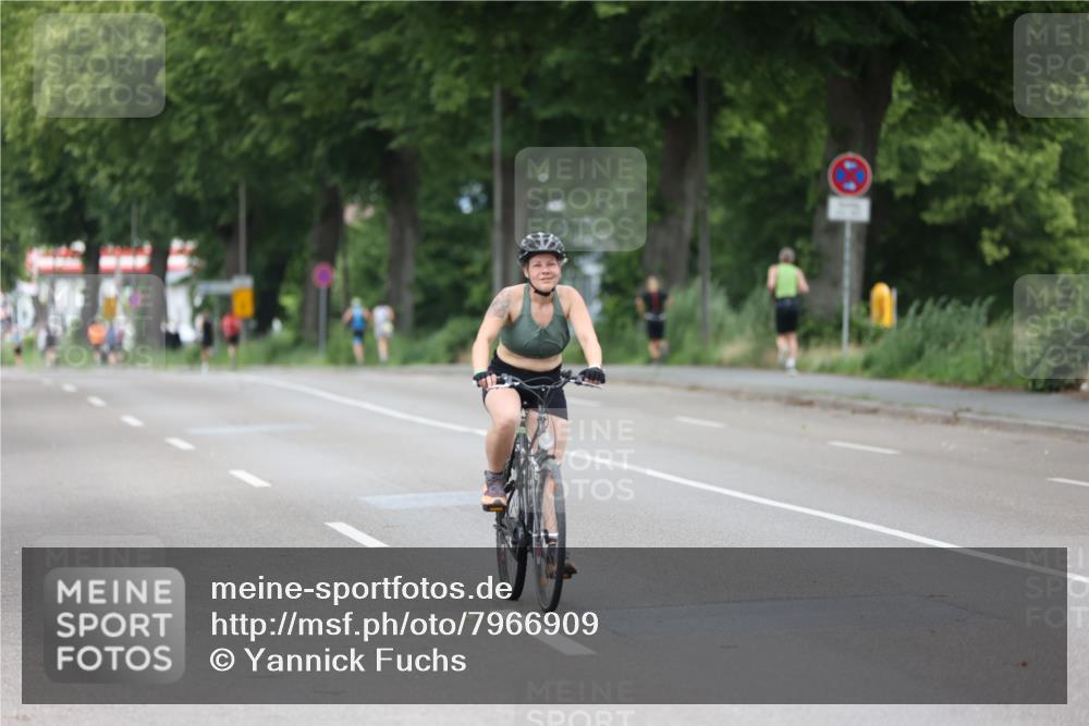 15.06.2025 - 7 Türme Triathlon Yannick Fuchs http://msf.ph/oto/7966909 15.06.2025 14:10:17 Radfahren  meine-sportfotos.de