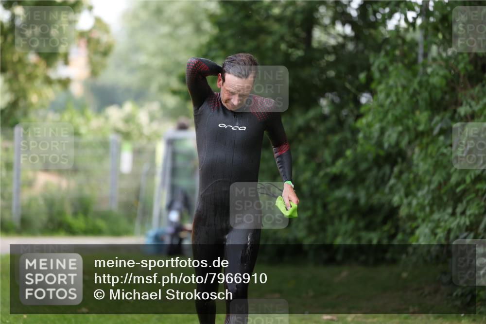 15.06.2025 - 7 Türme Triathlon Michael Strokosch http://msf.ph/oto/7966910 15.06.2025 12:21:14 Schwimmen 515, 568, 592, 625, 626, 665, 674 meine-sportfotos.de
