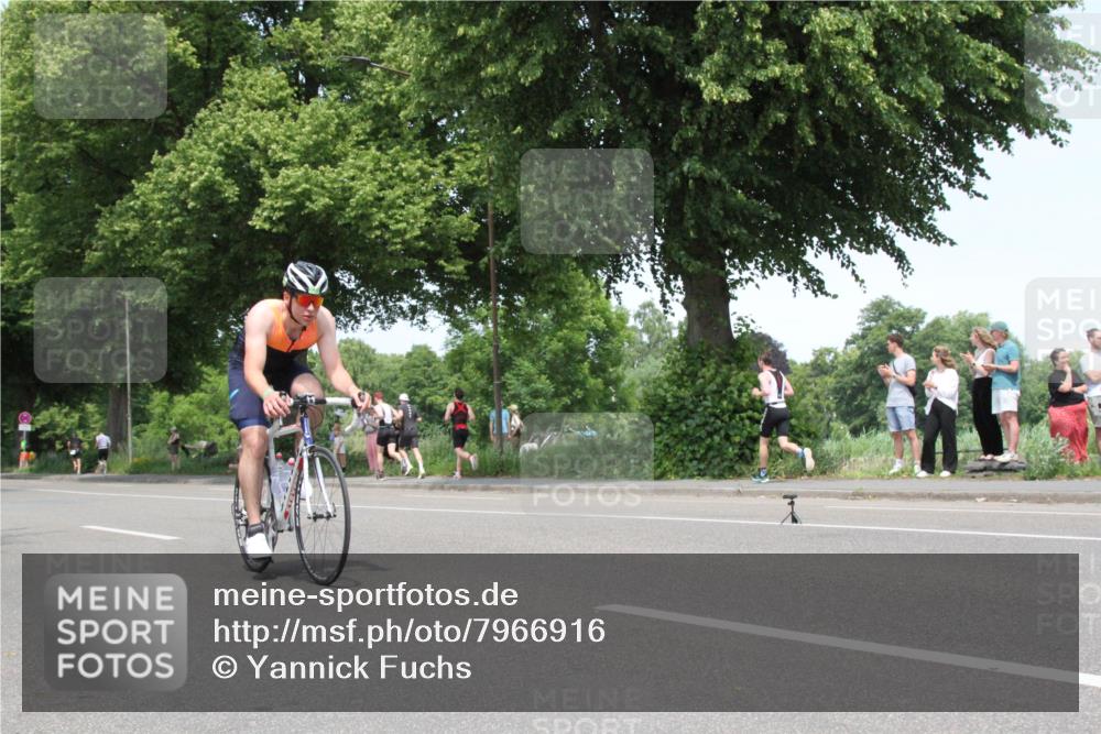 15.06.2025 - 7 Türme Triathlon Yannick Fuchs http://msf.ph/oto/7966916 15.06.2025 13:21:17 Radfahren  meine-sportfotos.de