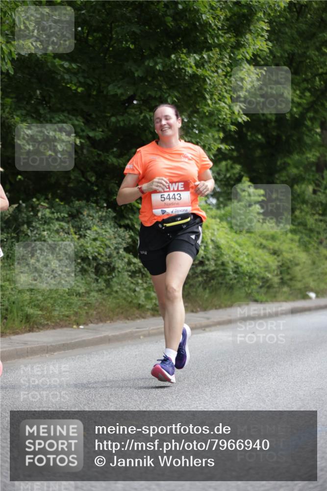 15.06.2025 - REWE Women's Run Jannik Wohlers http://msf.ph/oto/7966940 15.06.2025 10:02:01 Laufen 5443 meine-sportfotos.de