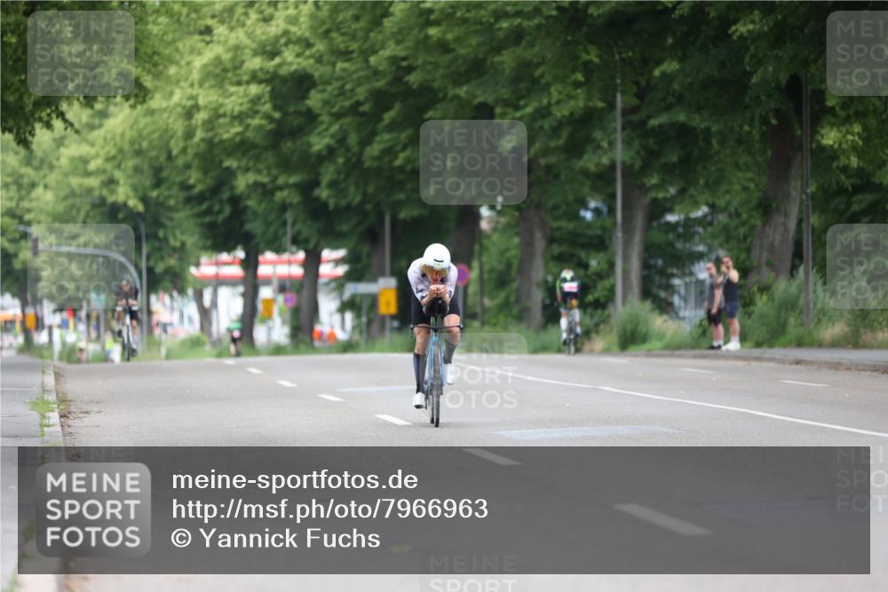 15.06.2025 - 7 Türme Triathlon Yannick Fuchs http://msf.ph/oto/7966963 15.06.2025 11:19:41 Radfahren 282, 321 meine-sportfotos.de
