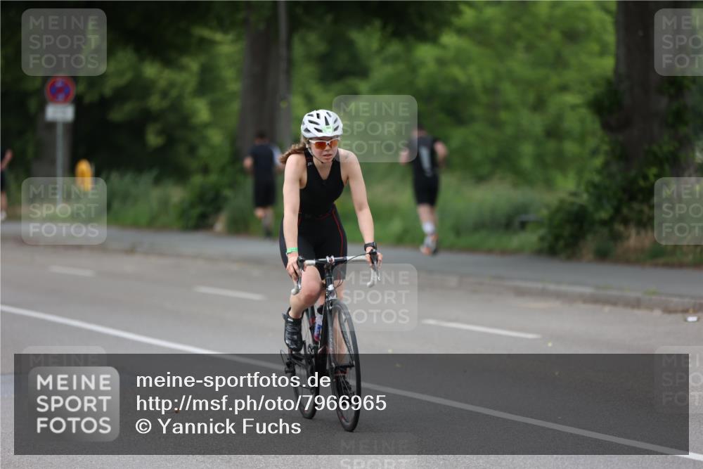 15.06.2025 - 7 Türme Triathlon Yannick Fuchs http://msf.ph/oto/7966965 15.06.2025 14:11:02 Radfahren  meine-sportfotos.de