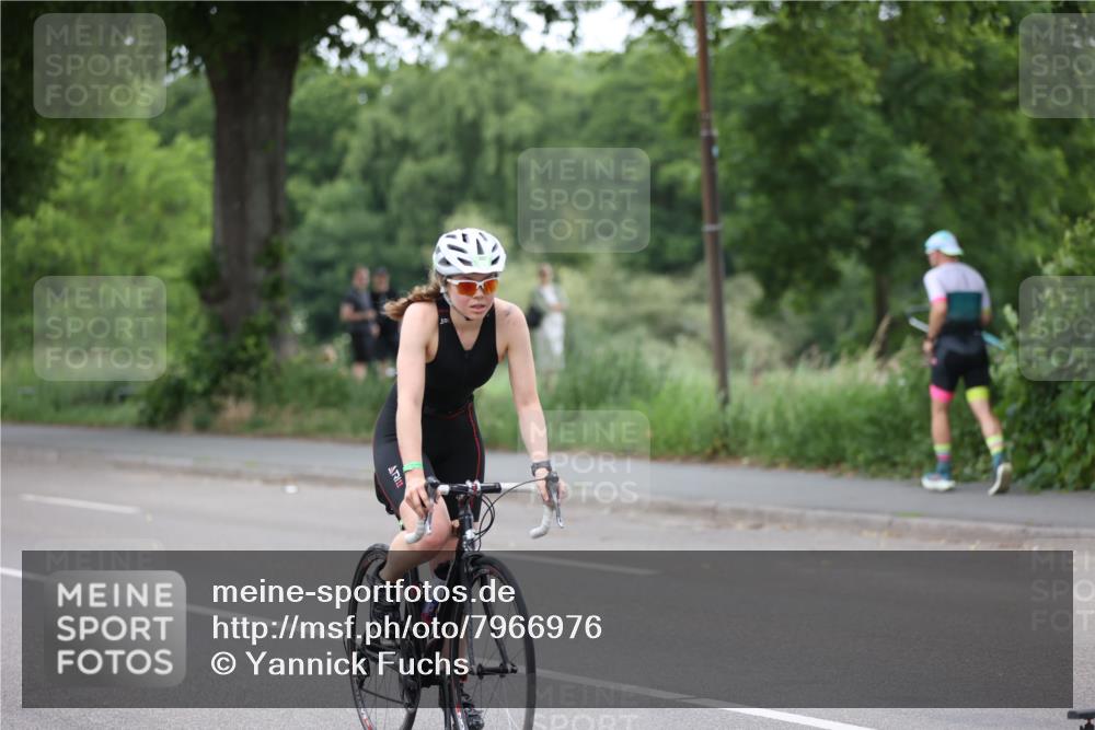 15.06.2025 - 7 Türme Triathlon Yannick Fuchs http://msf.ph/oto/7966976 15.06.2025 14:11:03 Radfahren  meine-sportfotos.de