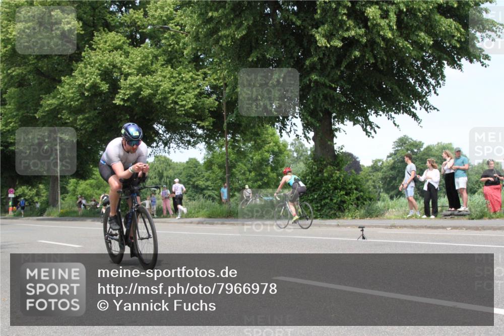 15.06.2025 - 7 Türme Triathlon Yannick Fuchs http://msf.ph/oto/7966978 15.06.2025 13:21:55 Radfahren  meine-sportfotos.de