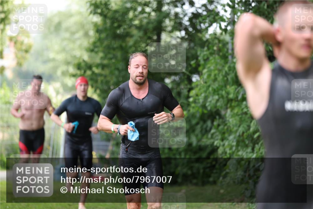 15.06.2025 - 7 Türme Triathlon Michael Strokosch http://msf.ph/oto/7967007 15.06.2025 12:21:28 Schwimmen 390, 492, 515, 534, 626, 664, 665, 680 meine-sportfotos.de