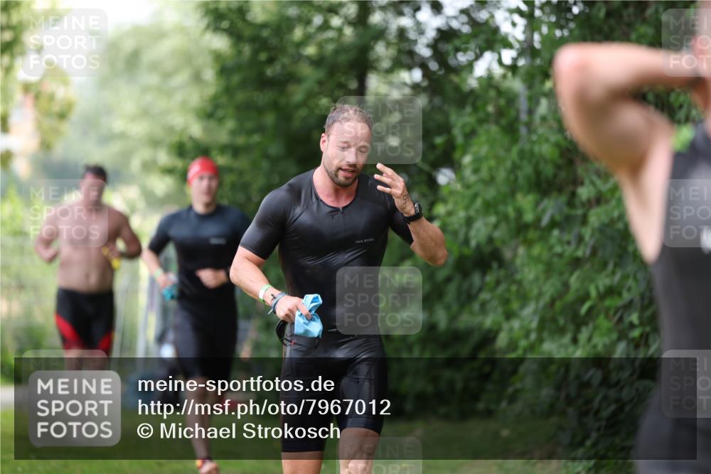 15.06.2025 - 7 Türme Triathlon Michael Strokosch http://msf.ph/oto/7967012 15.06.2025 12:21:28 Schwimmen 390, 492, 515, 534, 626, 664, 665, 680 meine-sportfotos.de