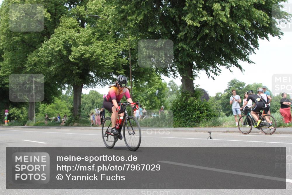 15.06.2025 - 7 Türme Triathlon Yannick Fuchs http://msf.ph/oto/7967029 15.06.2025 13:22:25 Radfahren  meine-sportfotos.de