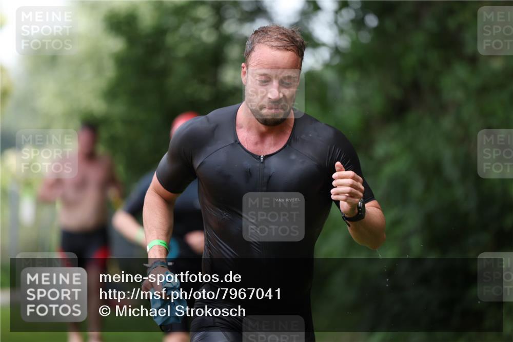 15.06.2025 - 7 Türme Triathlon Michael Strokosch http://msf.ph/oto/7967041 15.06.2025 12:21:30 Schwimmen 390, 492, 515, 534, 577, 626, 664, 665, 680 meine-sportfotos.de