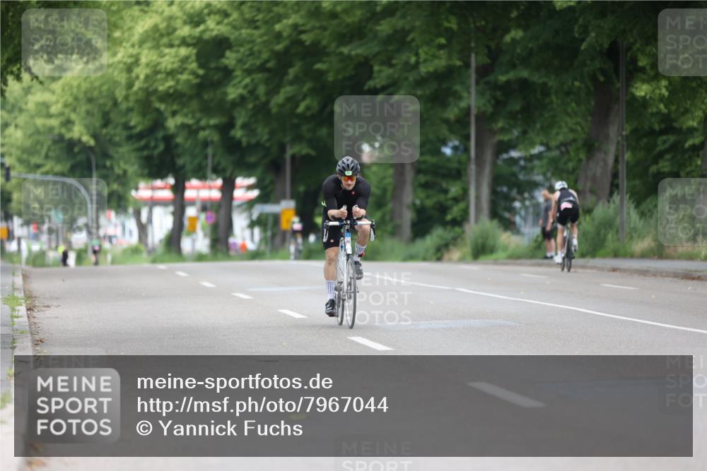 15.06.2025 - 7 Türme Triathlon Yannick Fuchs http://msf.ph/oto/7967044 15.06.2025 11:19:46 Radfahren 282 meine-sportfotos.de
