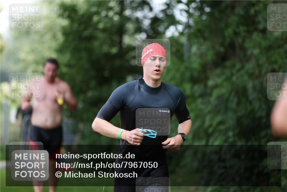 15.06.2025 - 7 Türme Triathlon Michael Strokosch http://msf.ph/oto/7967050 15.06.2025 12:21:31 Schwimmen 390, 492, 515, 534, 577, 626, 664, 665, 680 meine-sportfotos.de