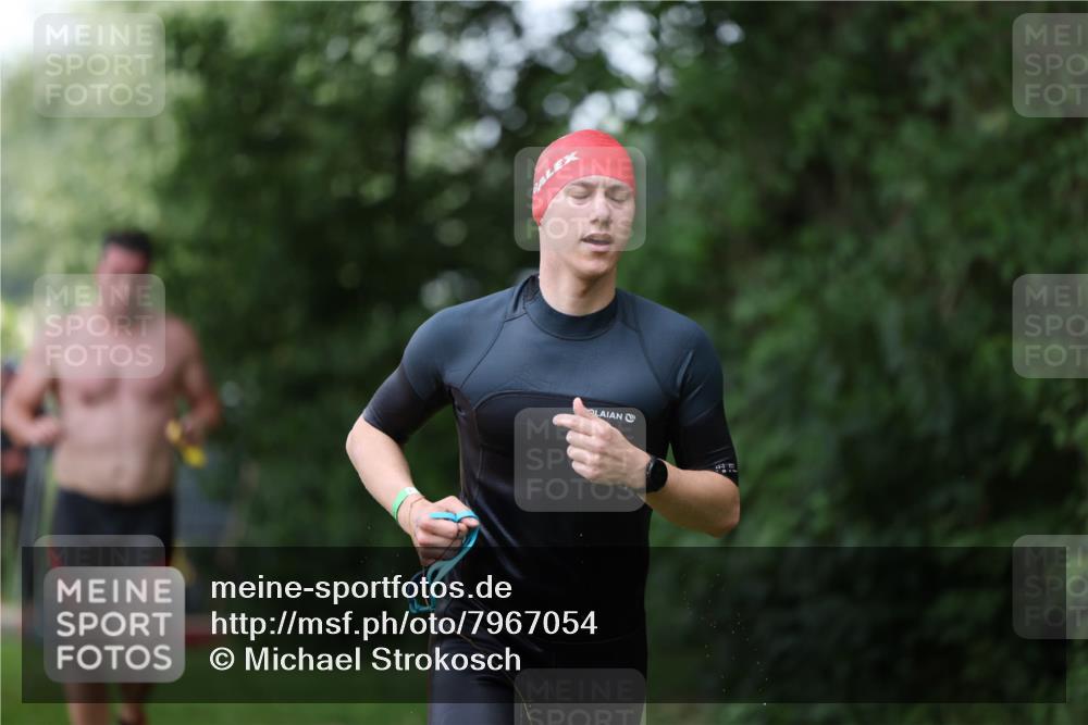 15.06.2025 - 7 Türme Triathlon Michael Strokosch http://msf.ph/oto/7967054 15.06.2025 12:21:31 Schwimmen 390, 492, 515, 534, 577, 626, 664, 665, 680 meine-sportfotos.de
