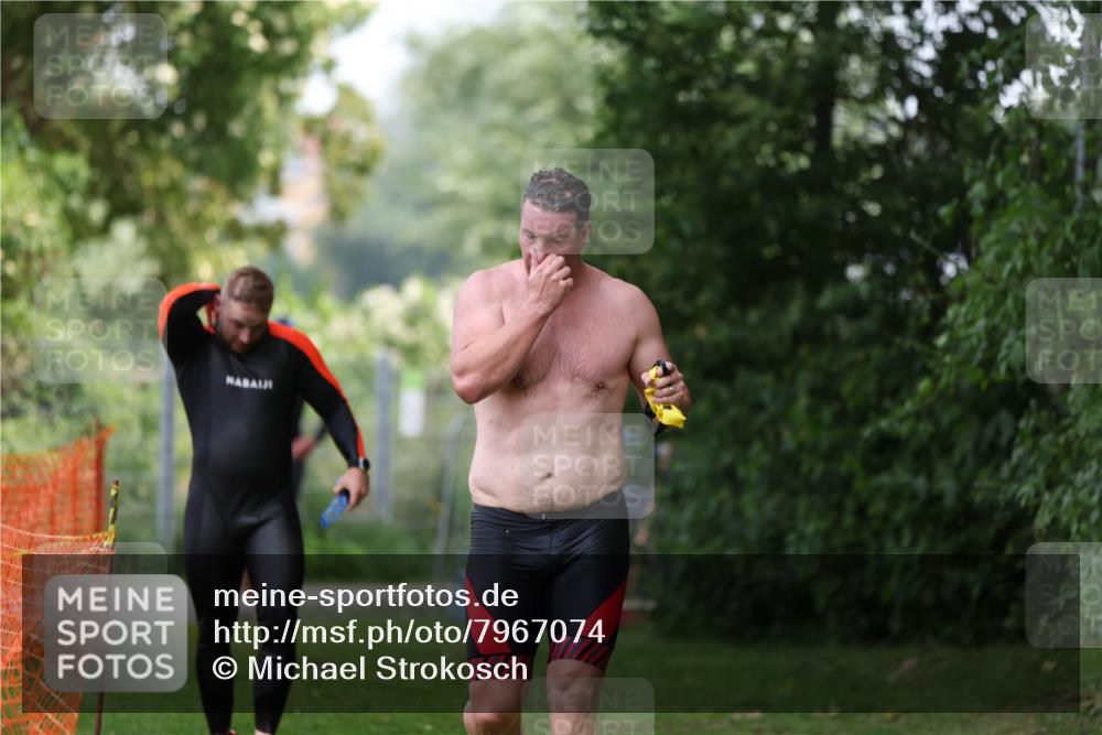 15.06.2025 - 7 Türme Triathlon Michael Strokosch http://msf.ph/oto/7967074 15.06.2025 12:21:33 Schwimmen 360, 386, 390, 492, 515, 534, 577, 626, 664, 665, 680 meine-sportfotos.de