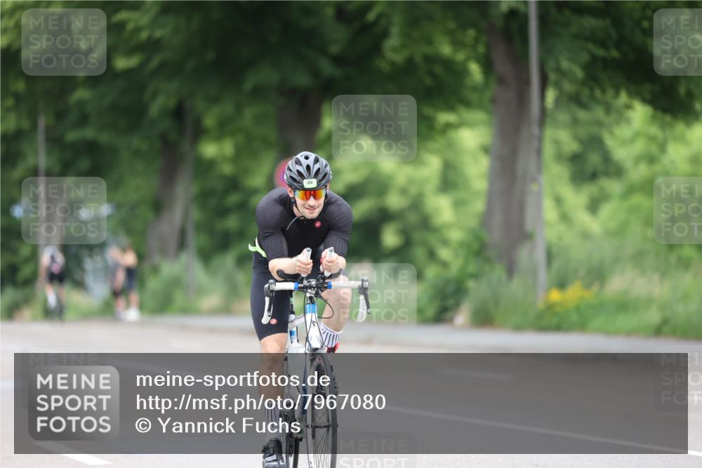 15.06.2025 - 7 Türme Triathlon Yannick Fuchs http://msf.ph/oto/7967080 15.06.2025 11:19:47 Radfahren  meine-sportfotos.de