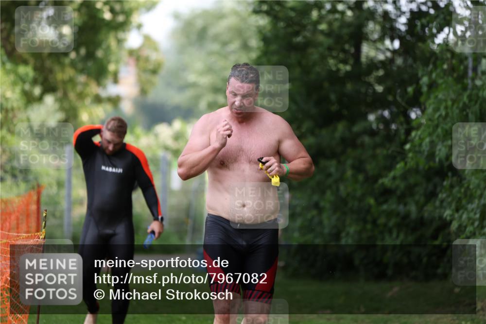 15.06.2025 - 7 Türme Triathlon Michael Strokosch http://msf.ph/oto/7967082 15.06.2025 12:21:33 Schwimmen 360, 386, 390, 492, 515, 534, 577, 626, 664, 665, 680 meine-sportfotos.de