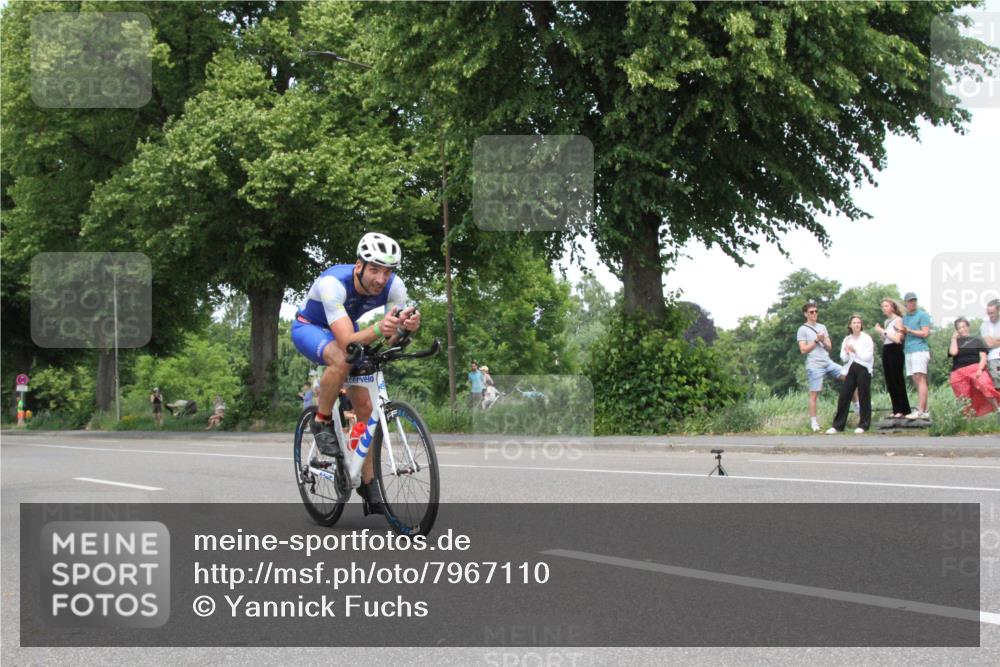 15.06.2025 - 7 Türme Triathlon Yannick Fuchs http://msf.ph/oto/7967110 15.06.2025 13:23:30 Radfahren  meine-sportfotos.de