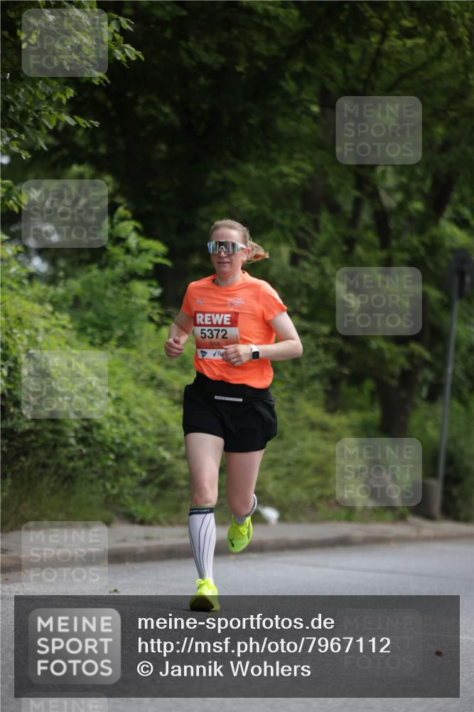 15.06.2025 - REWE Women's Run Jannik Wohlers http://msf.ph/oto/7967112 15.06.2025 10:02:12 Laufen 5372 meine-sportfotos.de