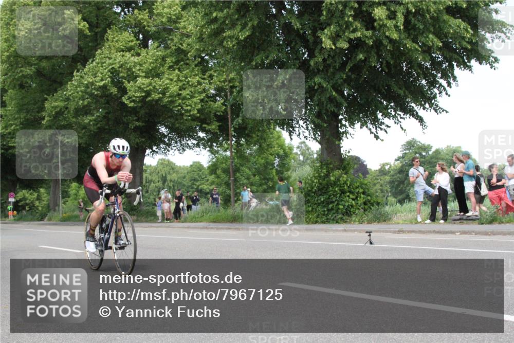 15.06.2025 - 7 Türme Triathlon Yannick Fuchs http://msf.ph/oto/7967125 15.06.2025 13:23:33 Radfahren  meine-sportfotos.de
