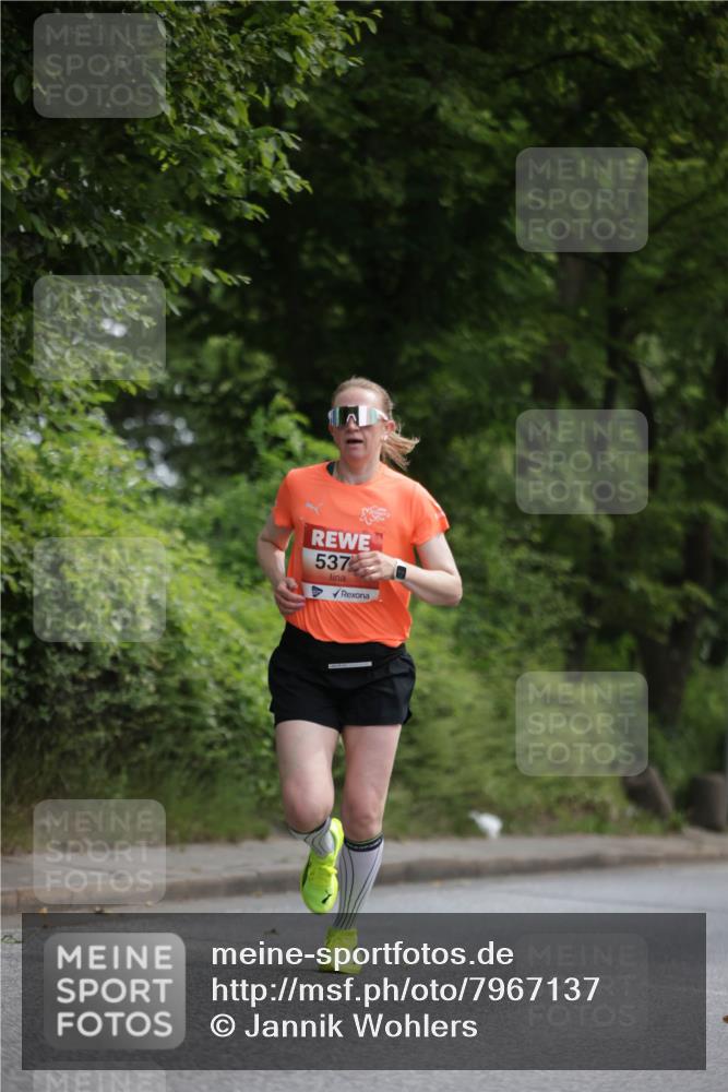 15.06.2025 - REWE Women's Run Jannik Wohlers http://msf.ph/oto/7967137 15.06.2025 10:02:13 Laufen 537 meine-sportfotos.de