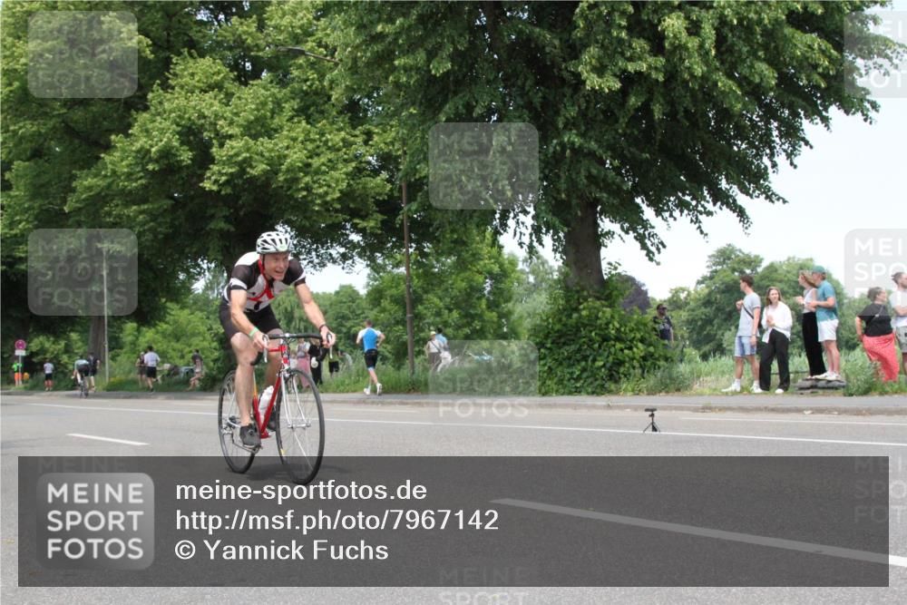 15.06.2025 - 7 Türme Triathlon Yannick Fuchs http://msf.ph/oto/7967142 15.06.2025 13:23:56 Radfahren  meine-sportfotos.de