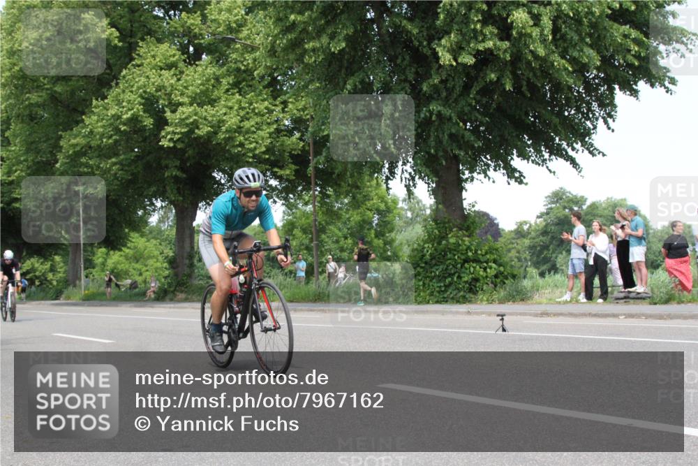 15.06.2025 - 7 Türme Triathlon Yannick Fuchs http://msf.ph/oto/7967162 15.06.2025 13:24:10 Radfahren  meine-sportfotos.de