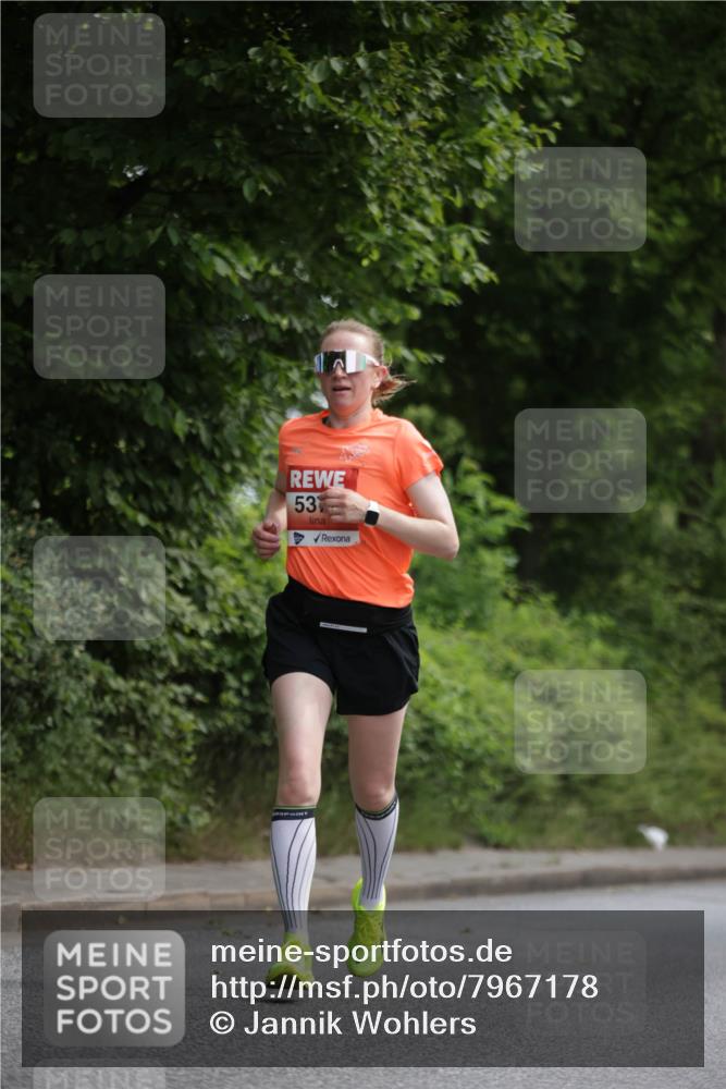 15.06.2025 - REWE Women's Run Jannik Wohlers http://msf.ph/oto/7967178 15.06.2025 10:02:14 Laufen 53 meine-sportfotos.de