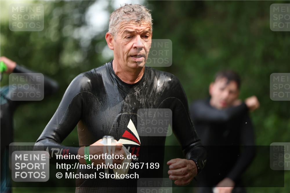 15.06.2025 - 7 Türme Triathlon Michael Strokosch http://msf.ph/oto/7967189 15.06.2025 12:21:46 Schwimmen 360, 386, 390, 409, 454, 492, 534, 577, 578, 596, 623, 641, 664, 680 meine-sportfotos.de