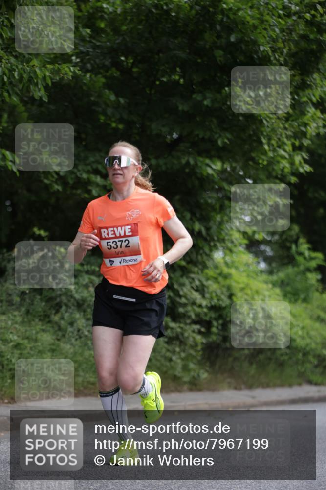 15.06.2025 - REWE Women's Run Jannik Wohlers http://msf.ph/oto/7967199 15.06.2025 10:02:15 Laufen 5372 meine-sportfotos.de