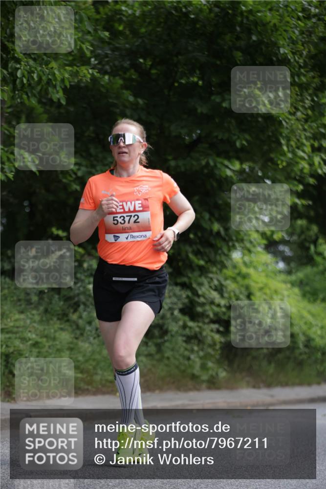 15.06.2025 - REWE Women's Run Jannik Wohlers http://msf.ph/oto/7967211 15.06.2025 10:02:15 Laufen 5372 meine-sportfotos.de