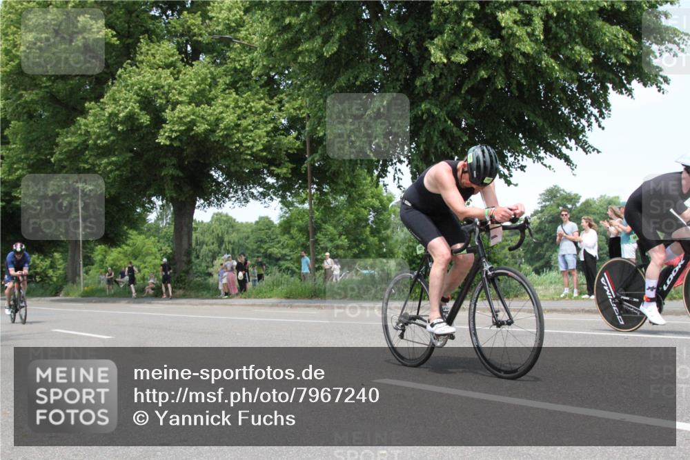 15.06.2025 - 7 Türme Triathlon Yannick Fuchs http://msf.ph/oto/7967240 15.06.2025 13:24:47 Radfahren  meine-sportfotos.de