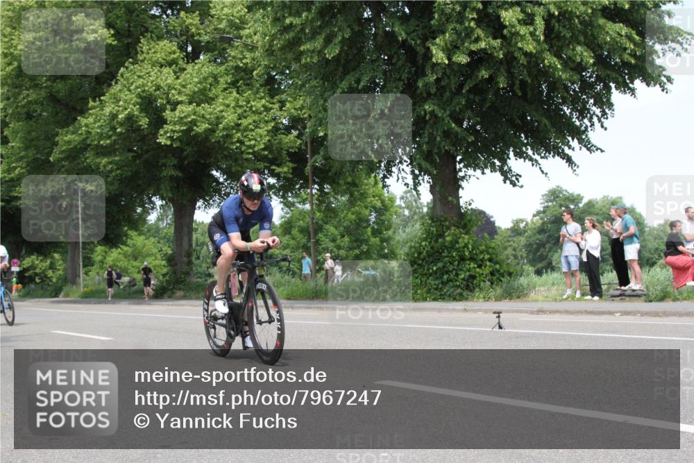 15.06.2025 - 7 Türme Triathlon Yannick Fuchs http://msf.ph/oto/7967247 15.06.2025 13:24:48 Radfahren  meine-sportfotos.de