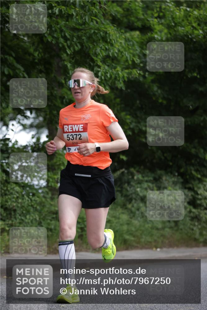 15.06.2025 - REWE Women's Run Jannik Wohlers http://msf.ph/oto/7967250 15.06.2025 10:02:15 Laufen 5372 meine-sportfotos.de