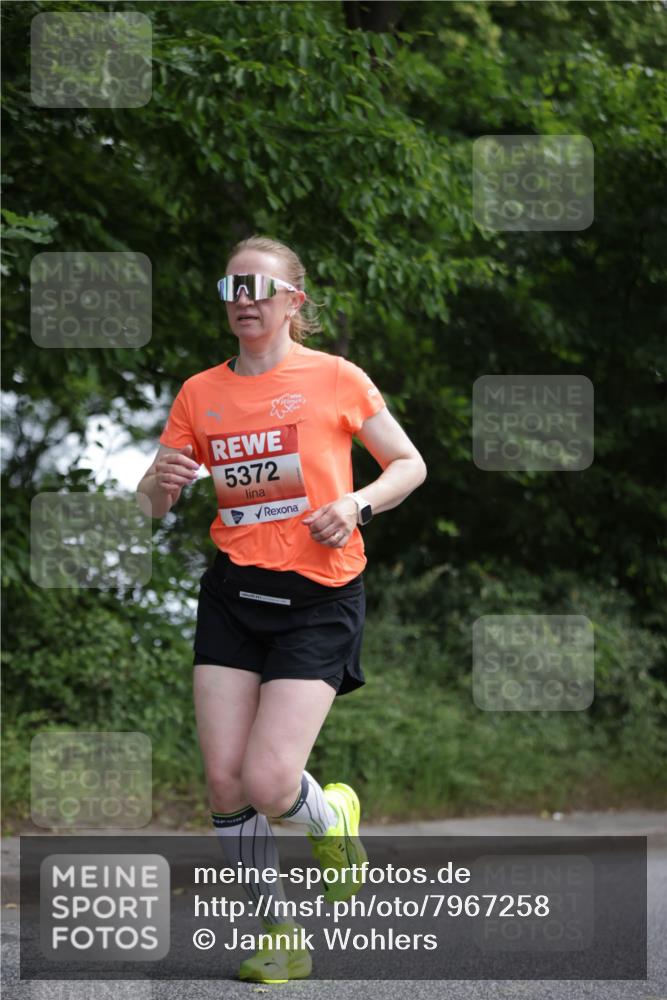 15.06.2025 - REWE Women's Run Jannik Wohlers http://msf.ph/oto/7967258 15.06.2025 10:02:15 Laufen 5372 meine-sportfotos.de
