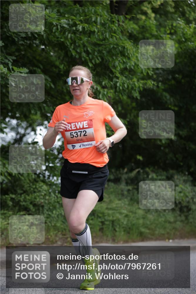 15.06.2025 - REWE Women's Run Jannik Wohlers http://msf.ph/oto/7967261 15.06.2025 10:02:16 Laufen 5372 meine-sportfotos.de