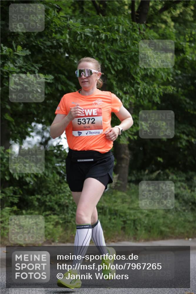 15.06.2025 - REWE Women's Run Jannik Wohlers http://msf.ph/oto/7967265 15.06.2025 10:02:16 Laufen 5372 meine-sportfotos.de