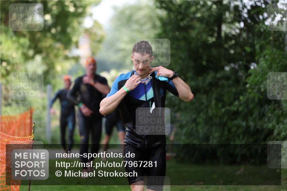15.06.2025 - 7 Türme Triathlon Michael Strokosch http://msf.ph/oto/7967281 15.06.2025 12:21:57 Schwimmen 360, 386, 402, 409, 454, 577, 578, 586, 596, 623, 641, 664 meine-sportfotos.de