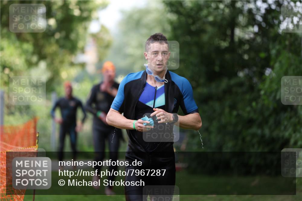 15.06.2025 - 7 Türme Triathlon Michael Strokosch http://msf.ph/oto/7967287 15.06.2025 12:21:57 Schwimmen 360, 386, 402, 409, 454, 577, 578, 586, 596, 623, 641, 664 meine-sportfotos.de