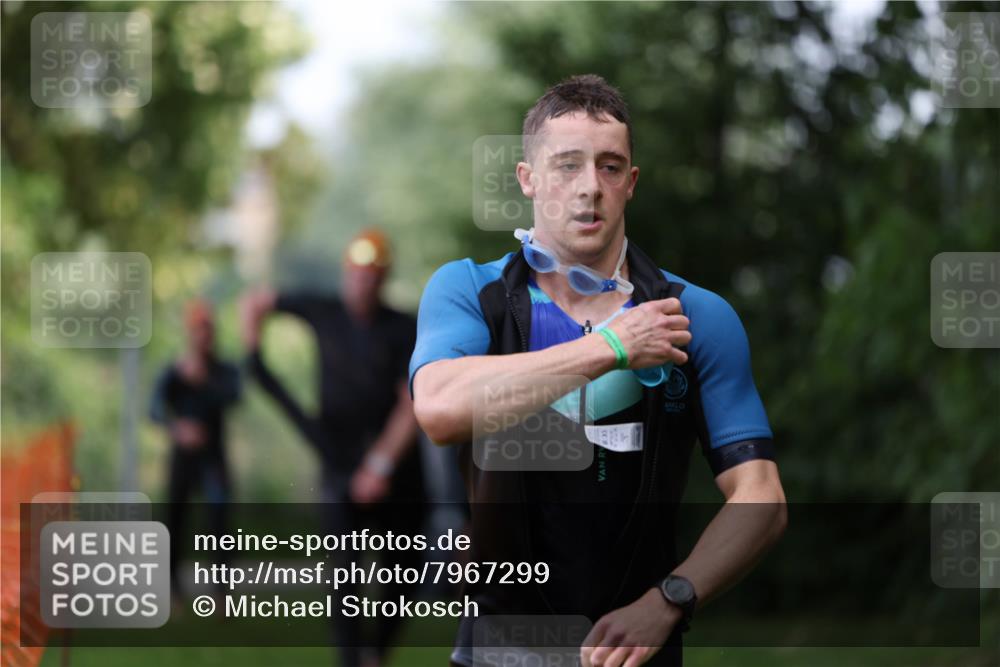 15.06.2025 - 7 Türme Triathlon Michael Strokosch http://msf.ph/oto/7967299 15.06.2025 12:21:58 Schwimmen 360, 386, 402, 409, 454, 577, 578, 586, 596, 623, 641, 664 meine-sportfotos.de