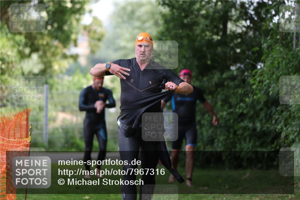 15.06.2025 - 7 Türme Triathlon Michael Strokosch http://msf.ph/oto/7967316 15.06.2025 12:22:00 Schwimmen 360, 386, 402, 409, 454, 473, 577, 578, 586, 596, 623, 641 meine-sportfotos.de