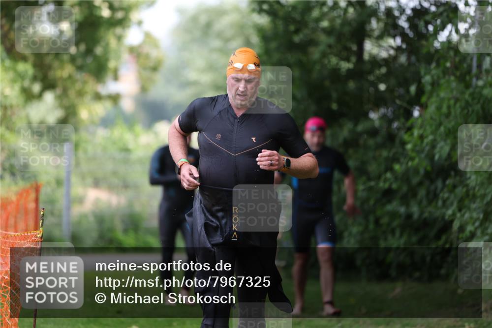 15.06.2025 - 7 Türme Triathlon Michael Strokosch http://msf.ph/oto/7967325 15.06.2025 12:22:01 Schwimmen 360, 386, 402, 409, 454, 473, 578, 586, 596, 623, 624, 641 meine-sportfotos.de