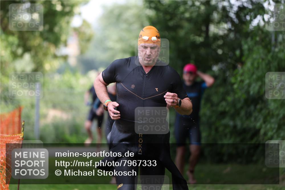 15.06.2025 - 7 Türme Triathlon Michael Strokosch http://msf.ph/oto/7967333 15.06.2025 12:22:01 Schwimmen 360, 386, 402, 409, 454, 473, 578, 586, 596, 623, 624, 641 meine-sportfotos.de