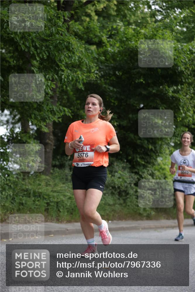 15.06.2025 - REWE Women's Run Jannik Wohlers http://msf.ph/oto/7967336 15.06.2025 10:02:22 Laufen 5576 meine-sportfotos.de