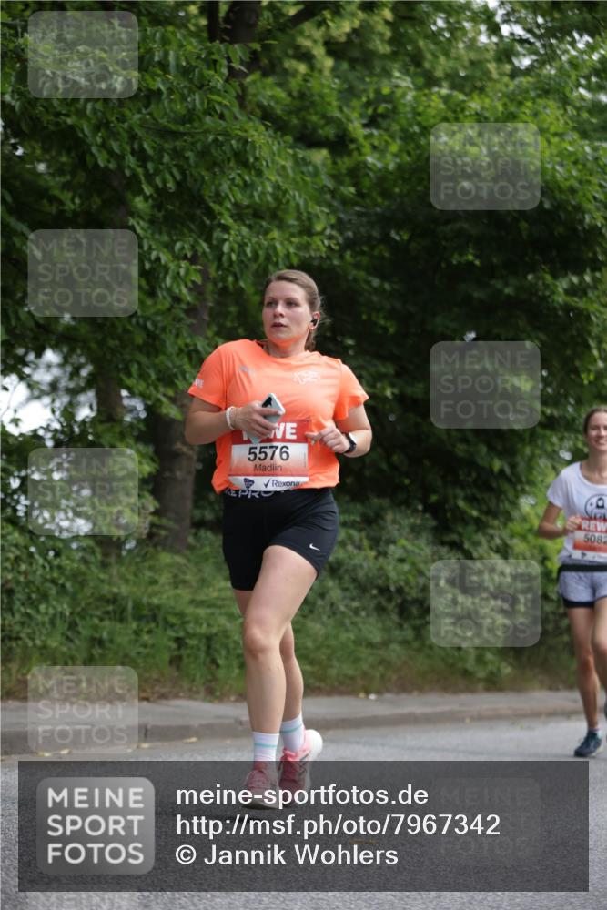 15.06.2025 - REWE Women's Run Jannik Wohlers http://msf.ph/oto/7967342 15.06.2025 10:02:22 Laufen 5576, 5082 meine-sportfotos.de