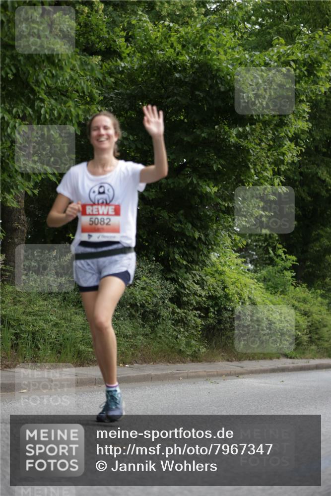 15.06.2025 - REWE Women's Run Jannik Wohlers http://msf.ph/oto/7967347 15.06.2025 10:02:23 Laufen 5082 meine-sportfotos.de