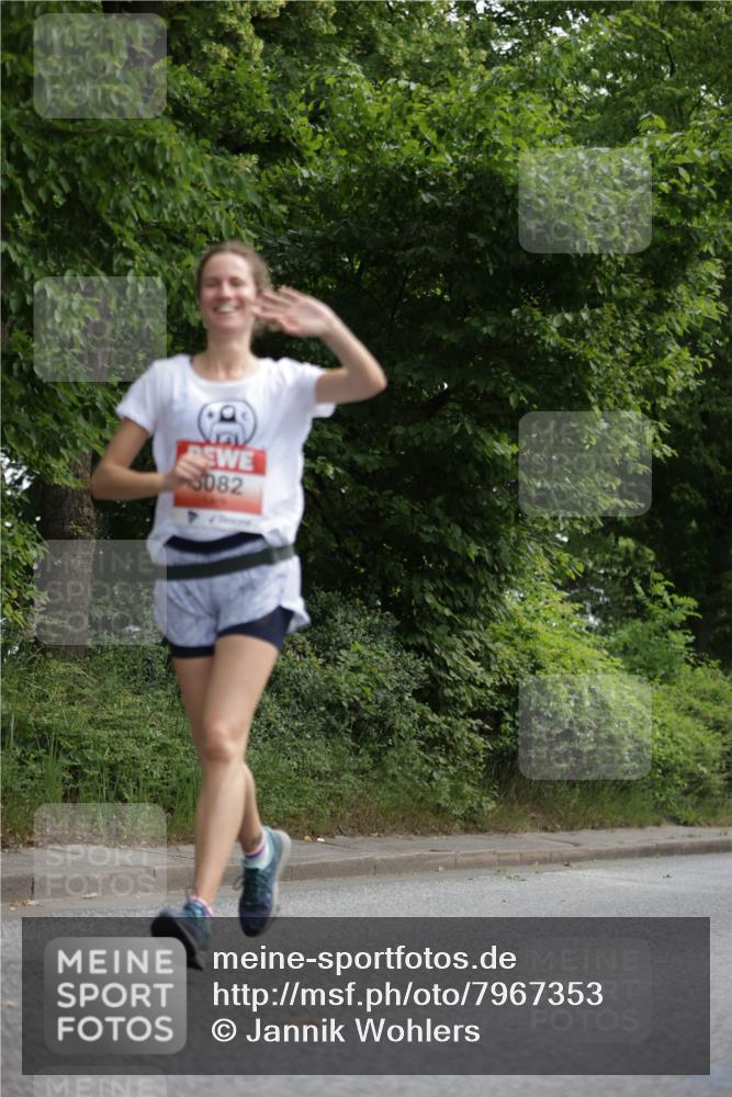 15.06.2025 - REWE Women's Run Jannik Wohlers http://msf.ph/oto/7967353 15.06.2025 10:02:23 Laufen 3082 meine-sportfotos.de