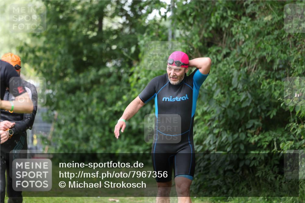 15.06.2025 - 7 Türme Triathlon Michael Strokosch http://msf.ph/oto/7967356 15.06.2025 12:22:06 Schwimmen 402, 409, 454, 473, 578, 586, 596, 623, 624, 641 meine-sportfotos.de