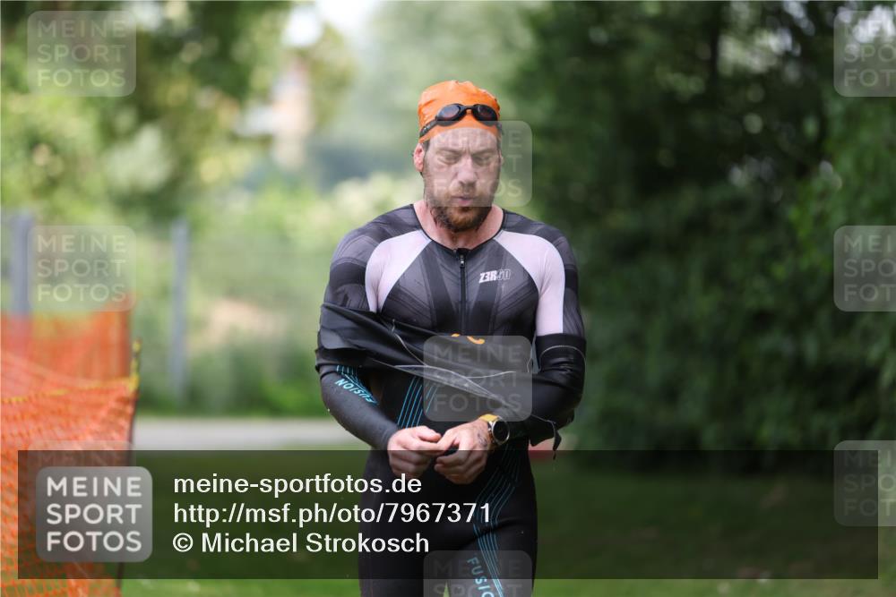15.06.2025 - 7 Türme Triathlon Michael Strokosch http://msf.ph/oto/7967371 15.06.2025 12:22:08 Schwimmen 402, 454, 473, 586, 596, 623, 624, 641 meine-sportfotos.de