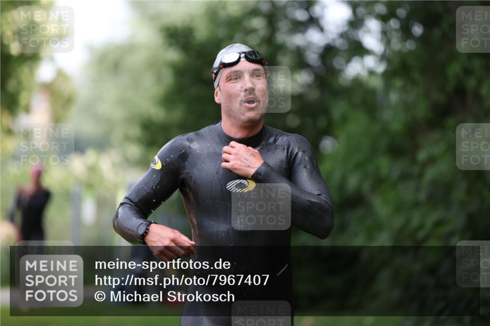 15.06.2025 - 7 Türme Triathlon Michael Strokosch http://msf.ph/oto/7967407 15.06.2025 12:22:18 Schwimmen 402, 461, 473, 586, 624 meine-sportfotos.de