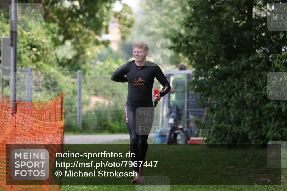 15.06.2025 - 7 Türme Triathlon Michael Strokosch http://msf.ph/oto/7967447 15.06.2025 12:22:32 Schwimmen 440, 461, 579, 647 meine-sportfotos.de