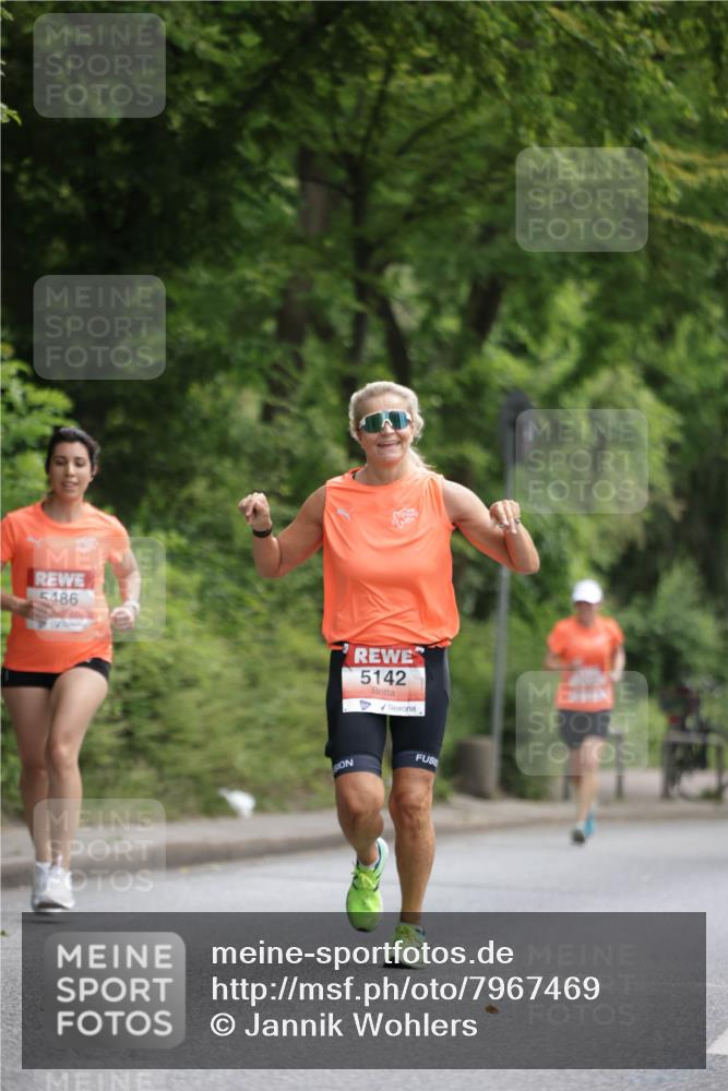 15.06.2025 - REWE Women's Run Jannik Wohlers http://msf.ph/oto/7967469 15.06.2025 10:02:39 Laufen 5486, 5142 meine-sportfotos.de
