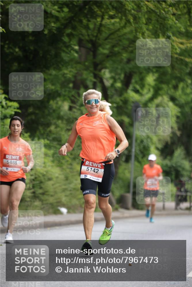 15.06.2025 - REWE Women's Run Jannik Wohlers http://msf.ph/oto/7967473 15.06.2025 10:02:40 Laufen 5486, 5142 meine-sportfotos.de